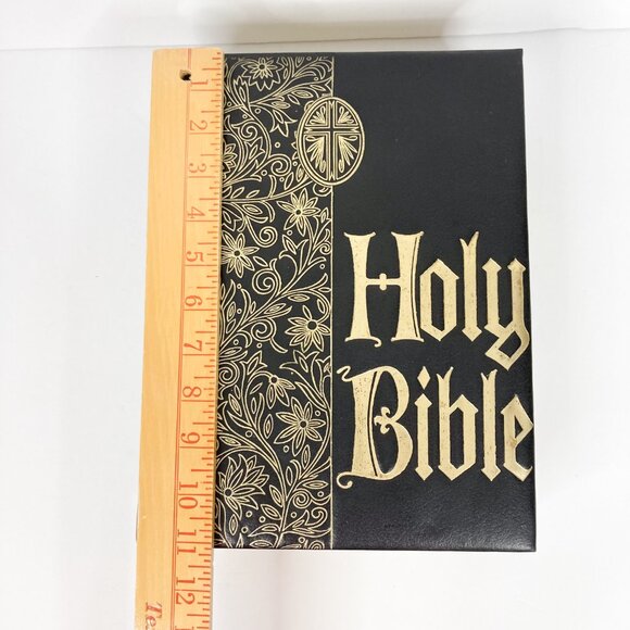 Holy Bible Family Circle Edition King James Version Riverside Illustrated Black - Picture 15 of 16